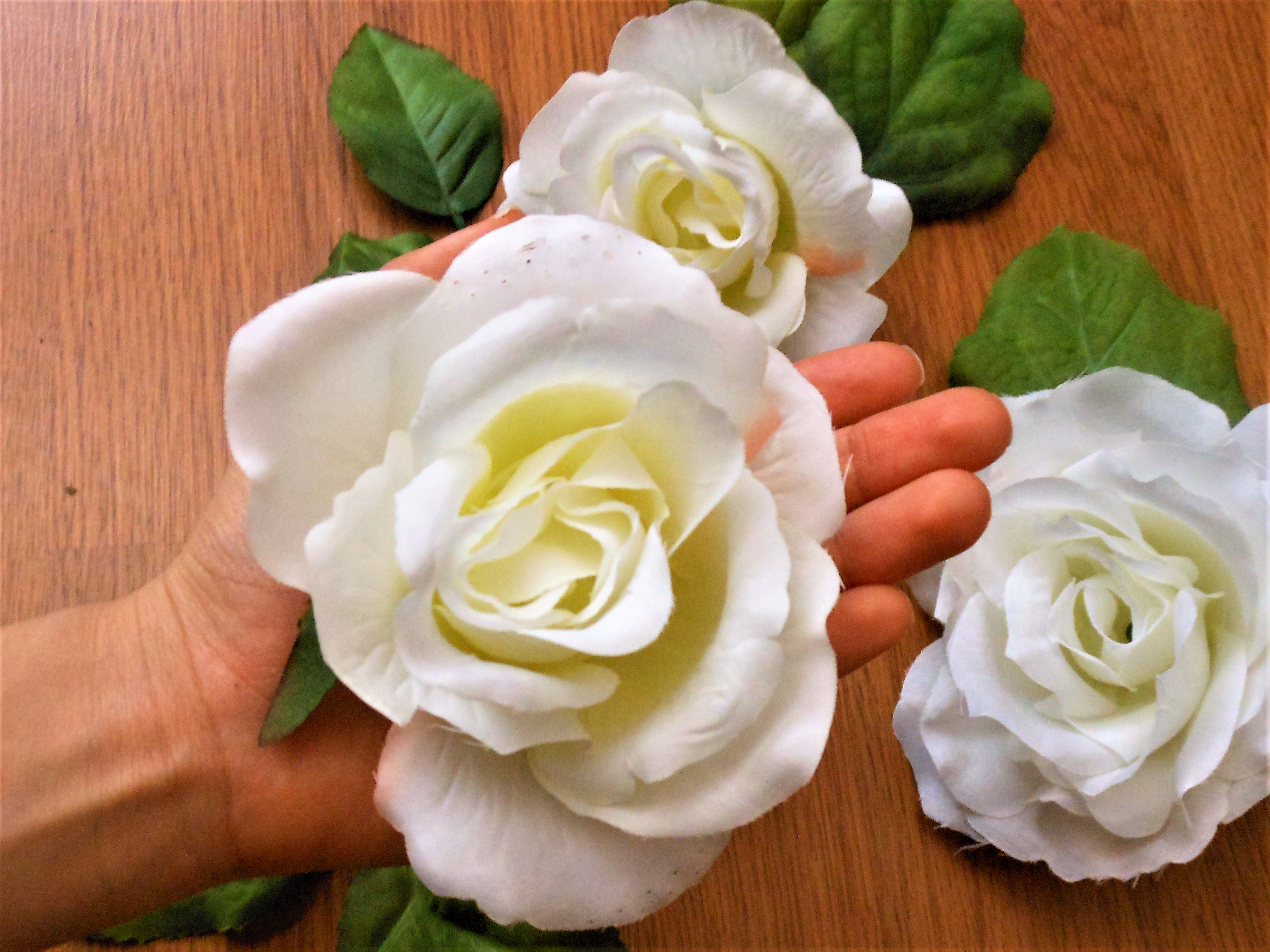 Artificial flowers for decoration